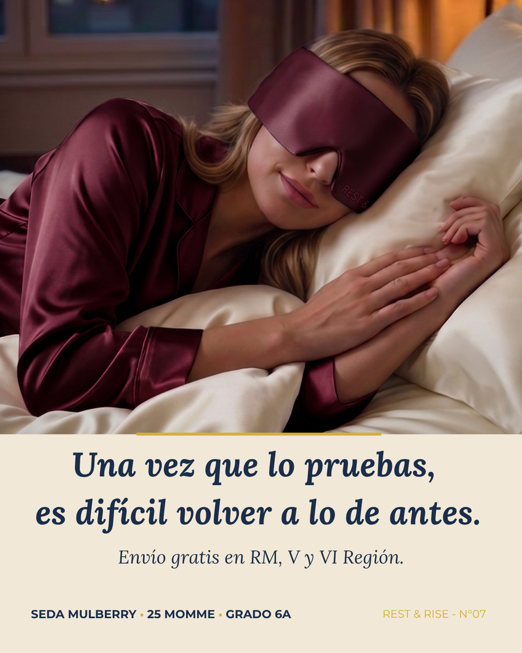 Mujer durmiendo de lado con el antifaz de seda Carmenere sobre almohada de seda. Envío gratis en RM, V y VI Región.